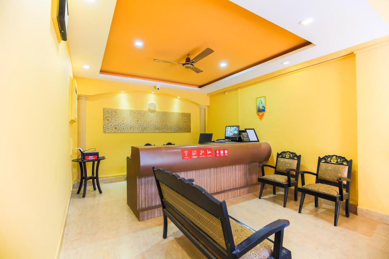 Oyo 18794 Hotel Colva Plaza Bagian luar foto