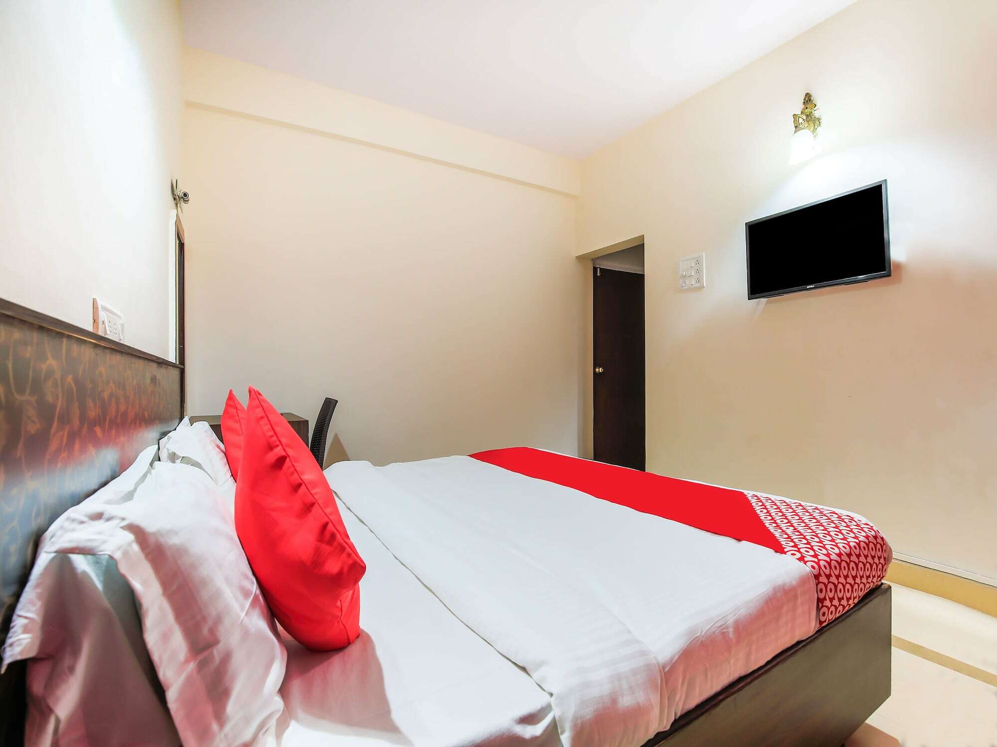 Oyo 18794 Hotel Colva Plaza Bagian luar foto